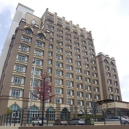 Risqi Apartment 2 Bedroom Wakaf Che Yeh 哥打巴鲁 外观 照片