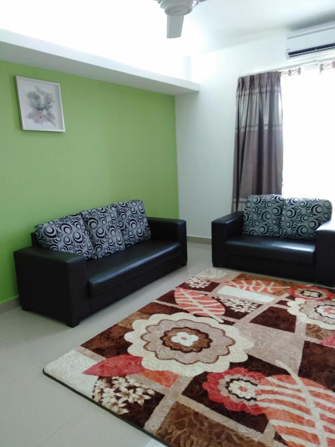 Risqi Apartment 2 Bedroom Wakaf Che Yeh 哥打巴鲁 外观 照片
