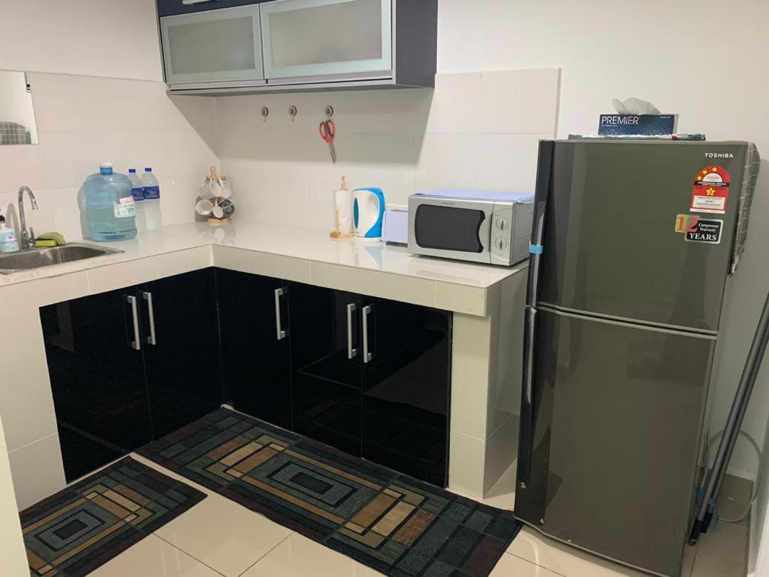 Risqi Apartment 2 Bedroom Wakaf Che Yeh 哥打巴鲁 外观 照片