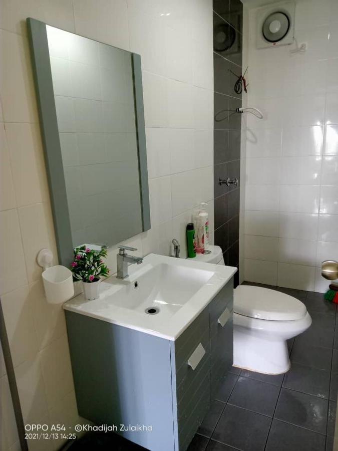 Risqi Apartment 2 Bedroom Wakaf Che Yeh 哥打巴鲁 外观 照片